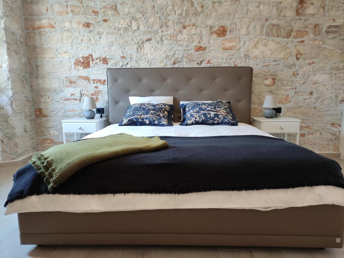ApartVilla Castropola Esterno foto