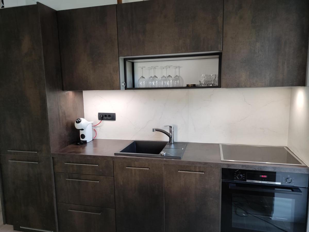 ApartVilla Castropola Esterno foto