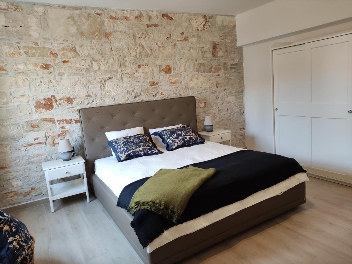 ApartVilla Castropola Esterno foto