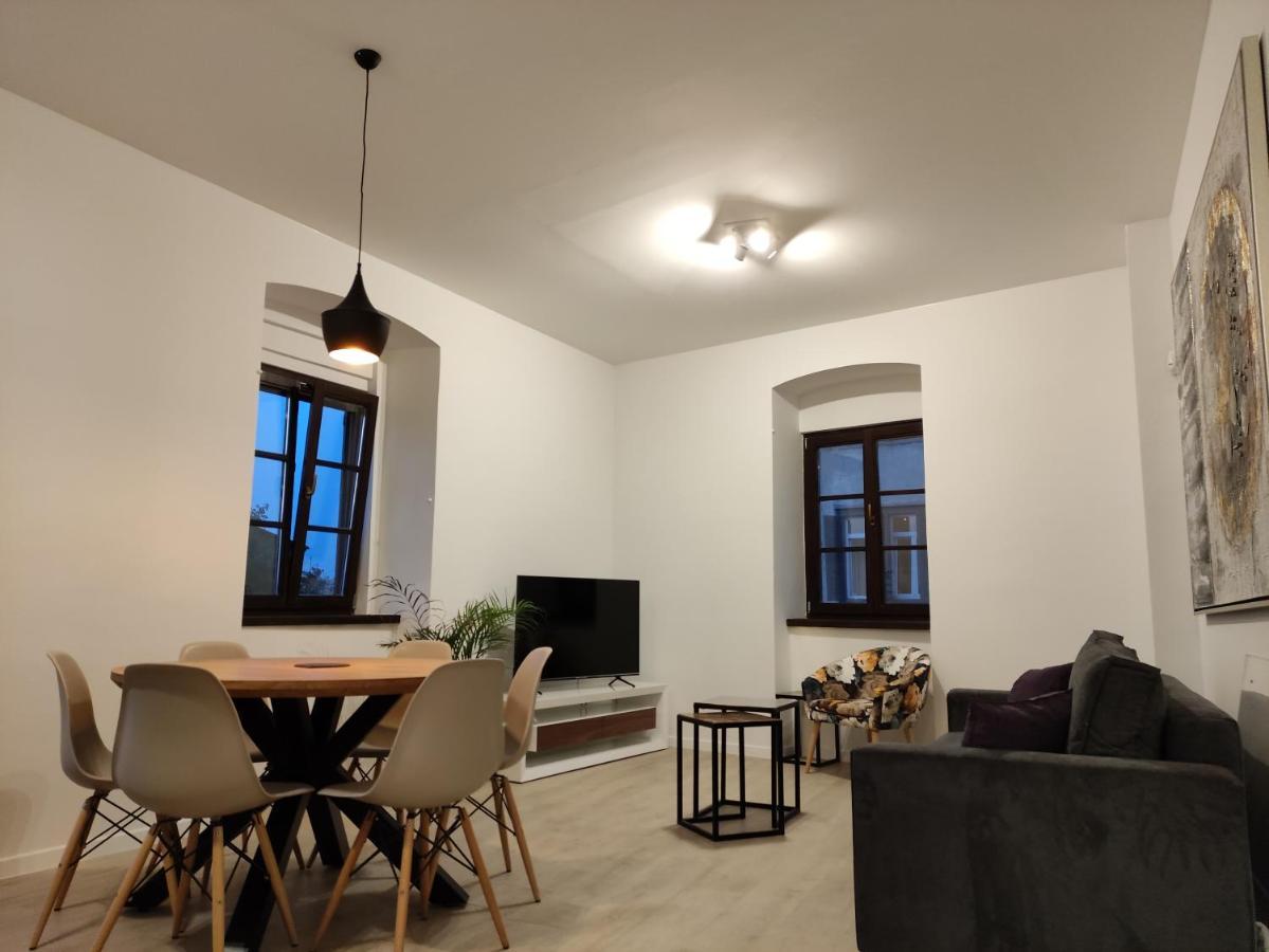 ApartVilla Castropola Esterno foto
