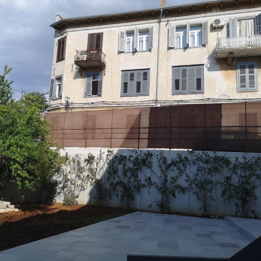 ApartVilla Castropola Esterno foto