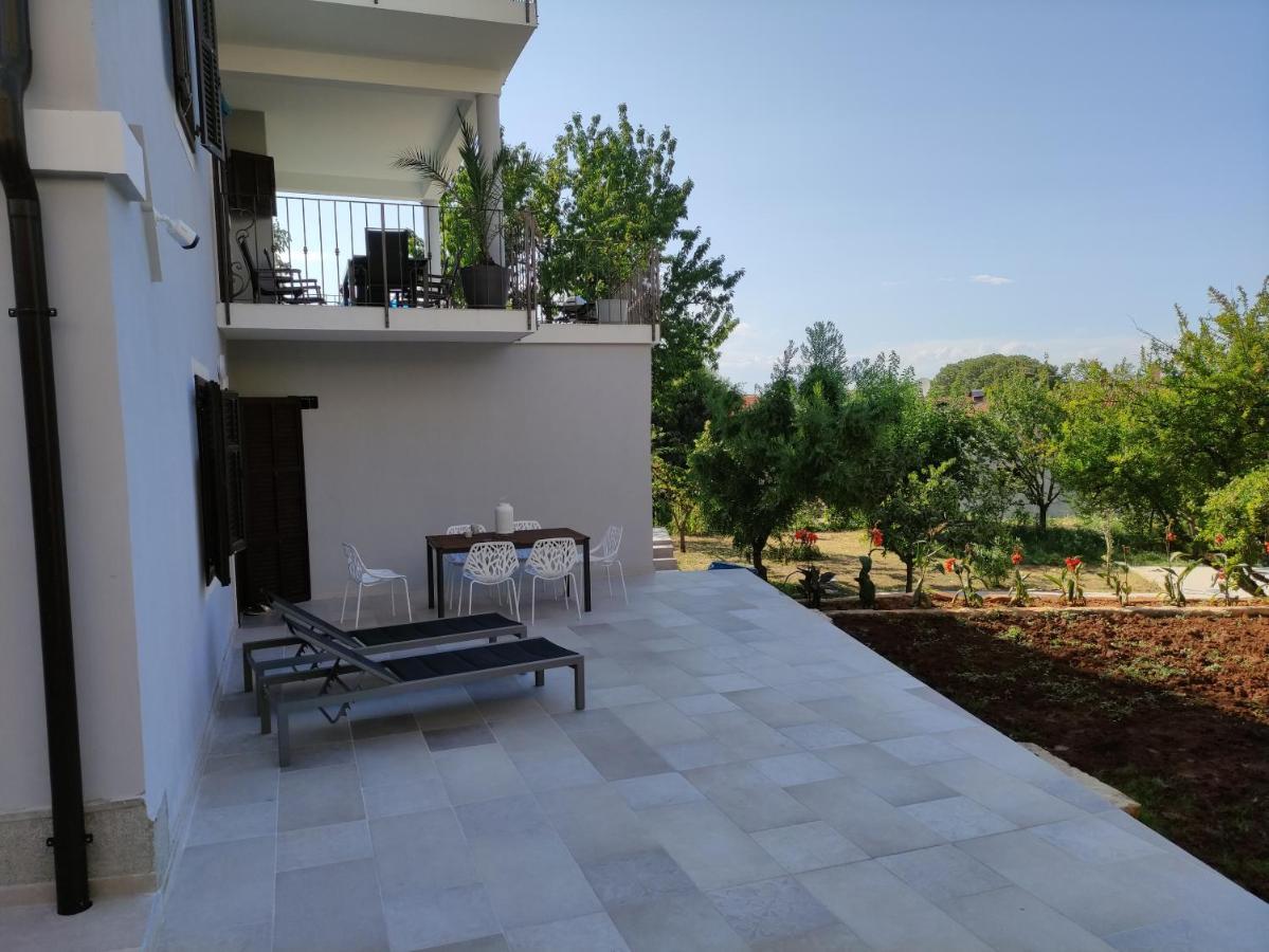 ApartVilla Castropola Esterno foto