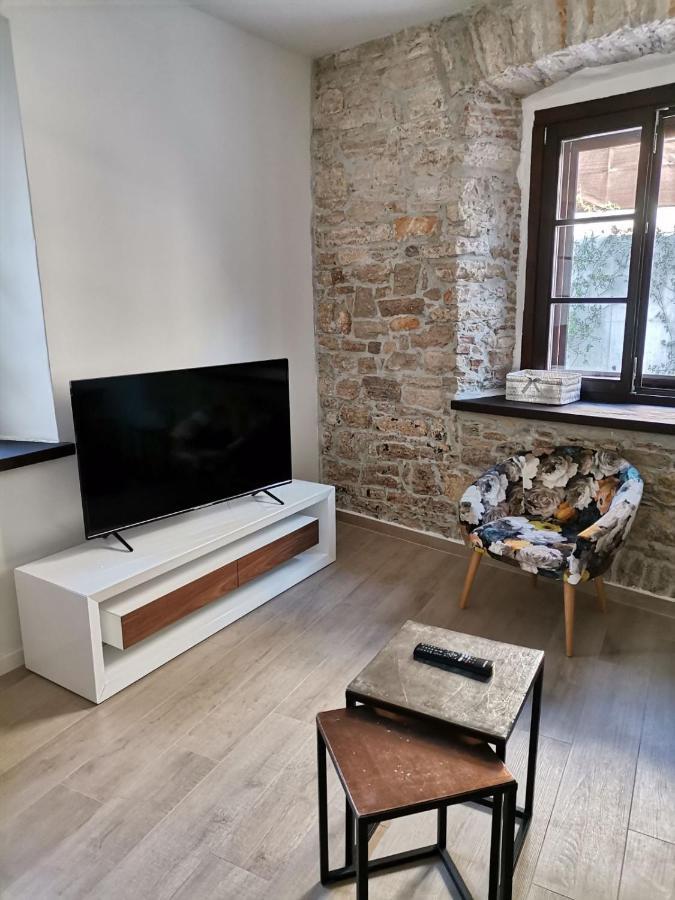 ApartVilla Castropola Esterno foto