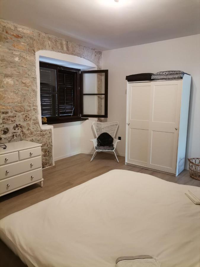 ApartVilla Castropola Esterno foto