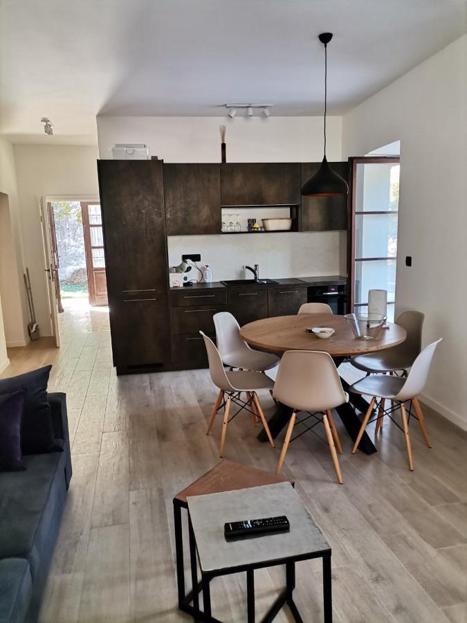 ApartVilla Castropola Esterno foto